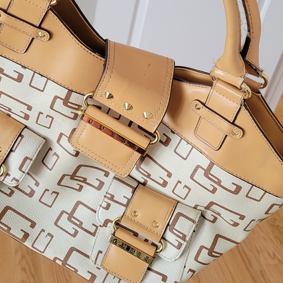 Guess Handbags - Guess purse